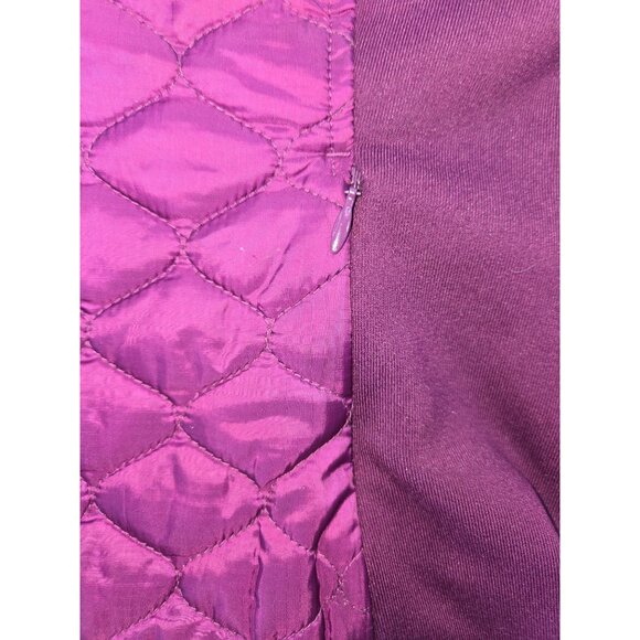 L.L. Bean XS Quilted Plum Vest 100% Polyester Shell & Insulation - Nylon Lining - Picture 6 of 7